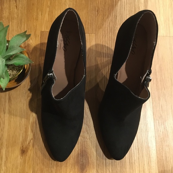 Mossimo Black High Heel Booties Size 10 - Picture 4 of 9